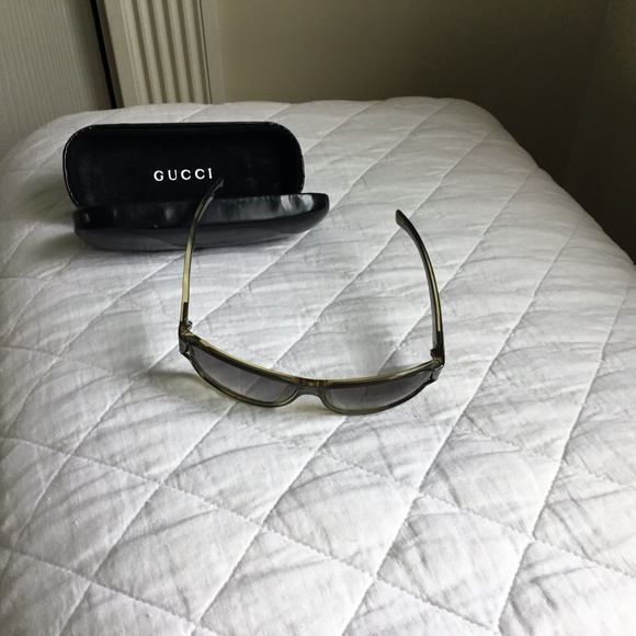 Gucci Accessories - Women’s Gucci sunglasses